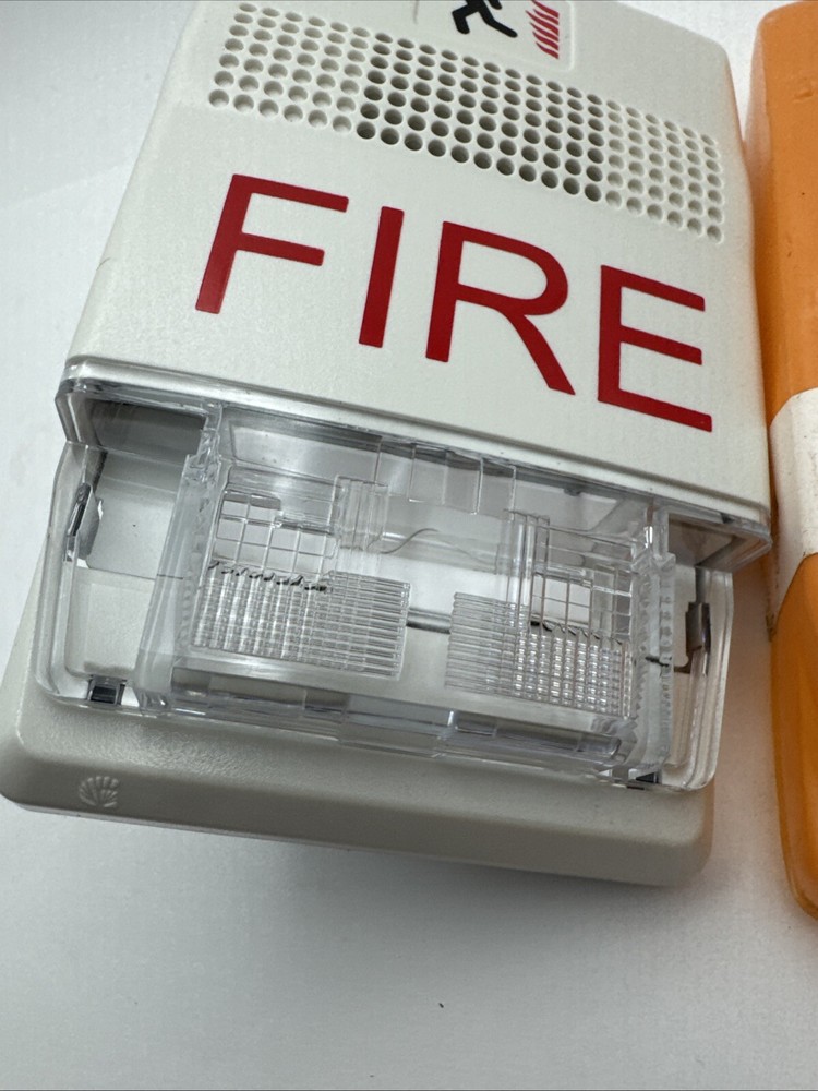 NEW Edwards EST Genesis G1F-VM Multi CD Strobe White Fire Alarm “FIRE” Marking