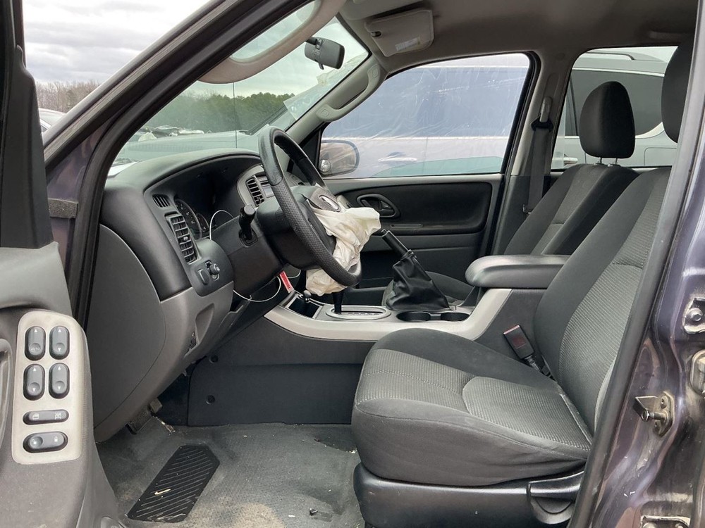 Fuse Box Engine Fits 05-06 MAZDA TRIBUTE 4961897