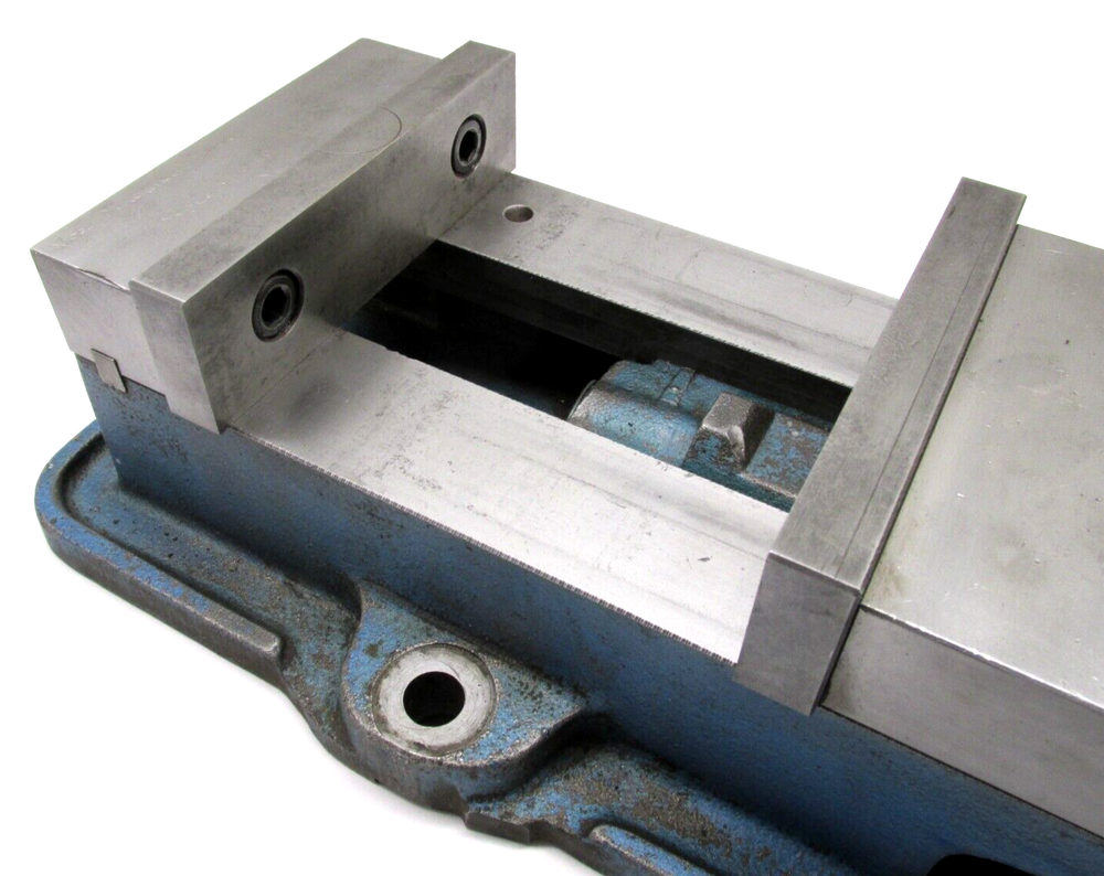 KURT ANGLOCK 6" MILLING MACHINE VISE w/ JAWS - #D60