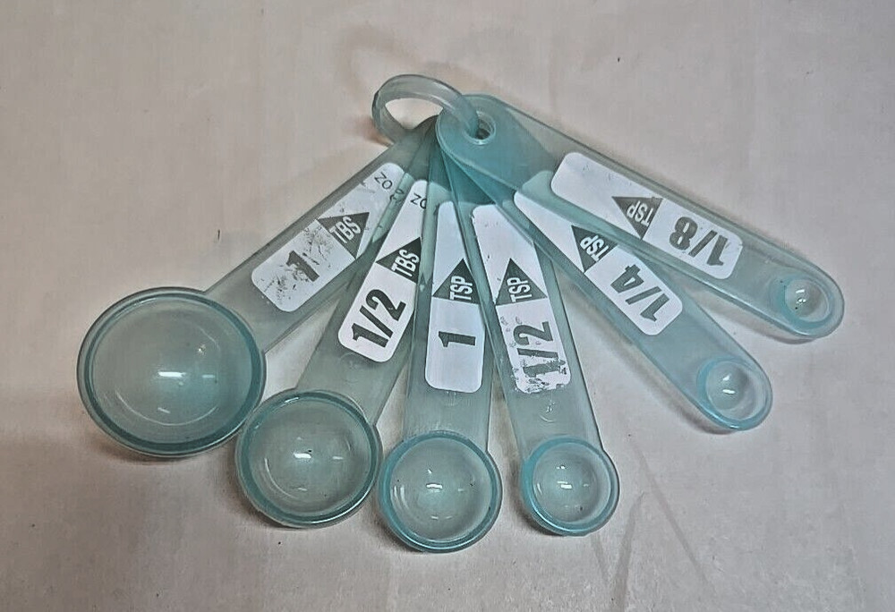 Six Piece Blue Measuring Spoon Set