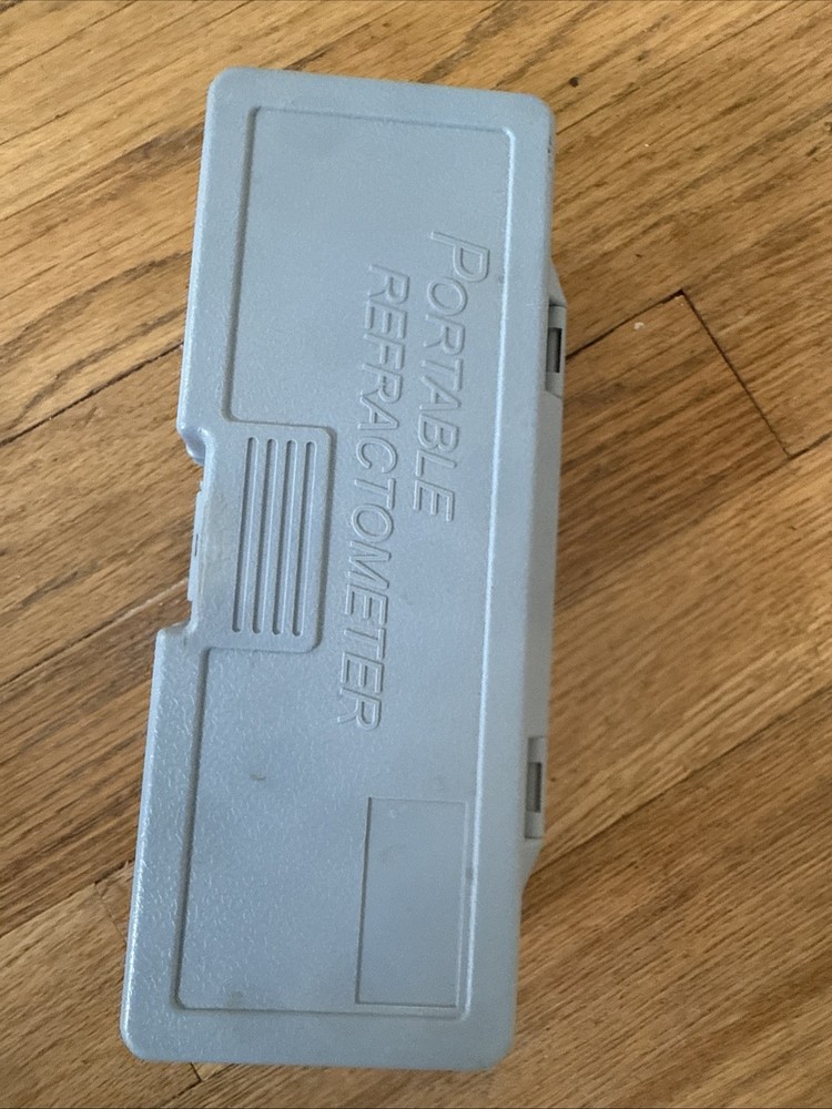 REF113 Brix 0~32 ATC Portable Handheld Refractometer REF113 REF113