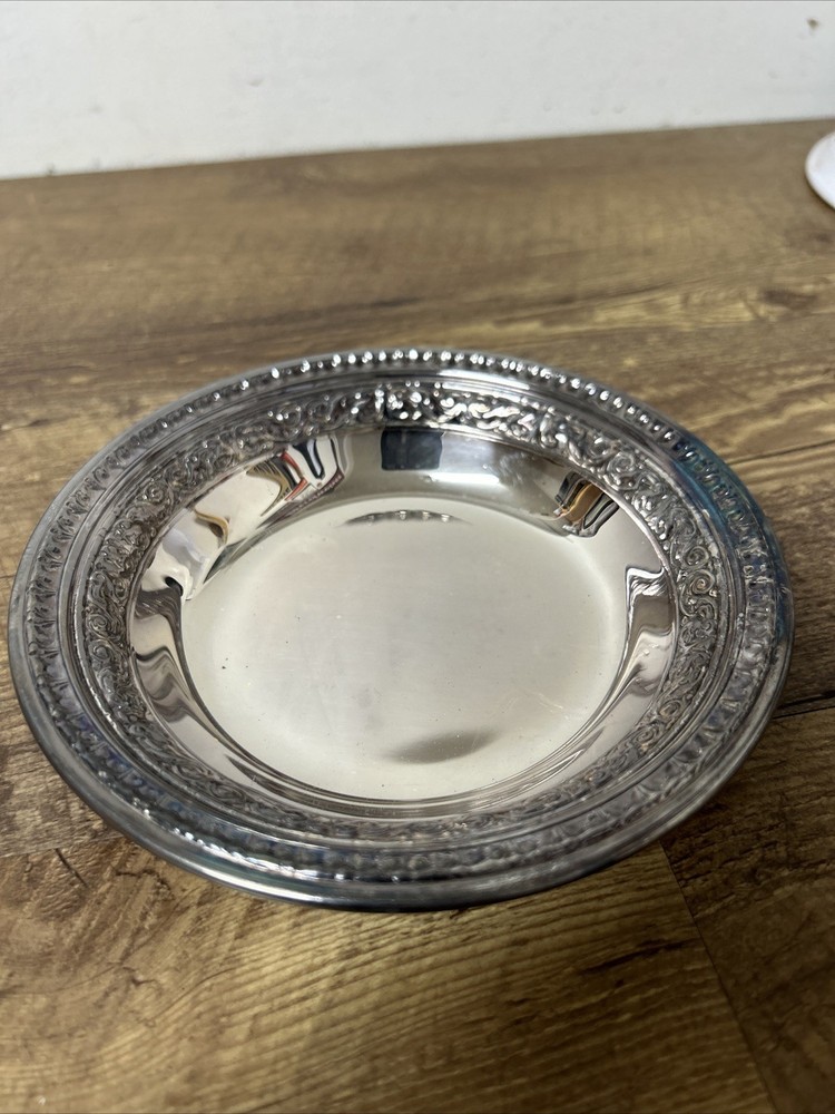 Vintage Reed And Barton Nut Dish Silver Plated no. 1201, 6.25 Diameter