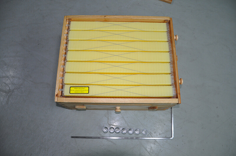 7 Upgraded Bee Frames + Auto Beehive Hive Box Beekeeping Brood Cedarwood Houses