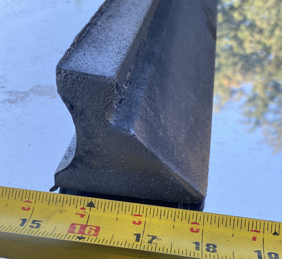 18" Iron Straight Edge/Prism/Parallel/Level. Featherweight Raw Casting