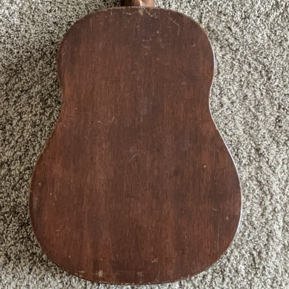 Favilla B-2 Baritone Ukulele