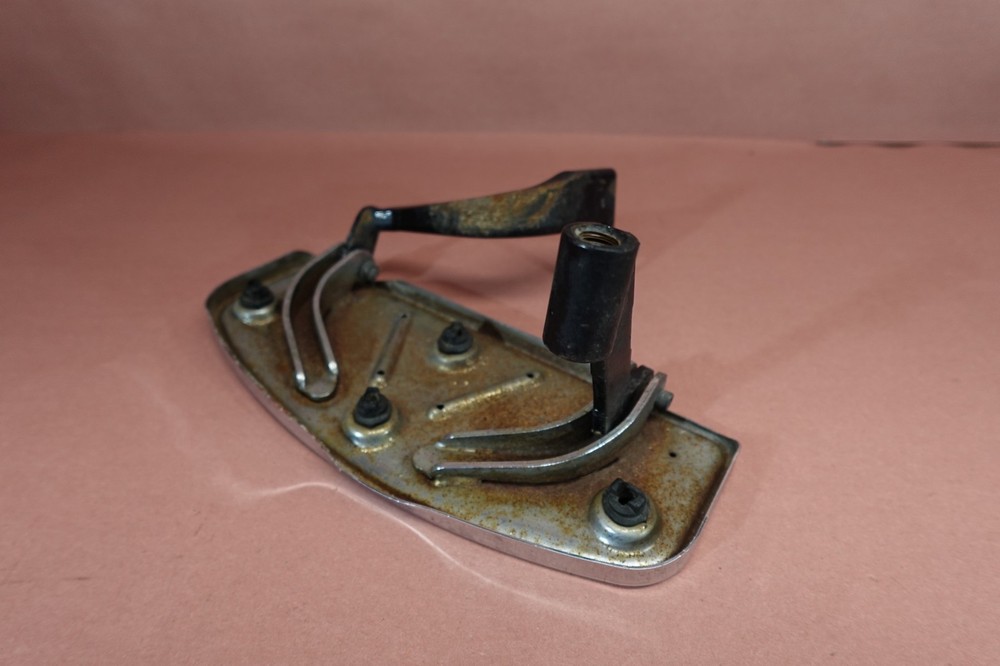 2008-2009 Harley Davidson Electra Glide Standard FLHT FRONT LEFT FLOOR BOARD