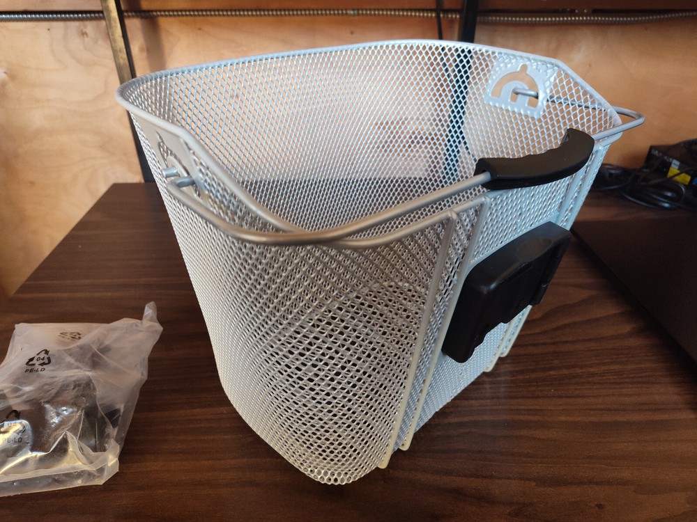 Sunlite QR Wire Basket Silver Mesh Quick Release with brackets for 25.4-31.8