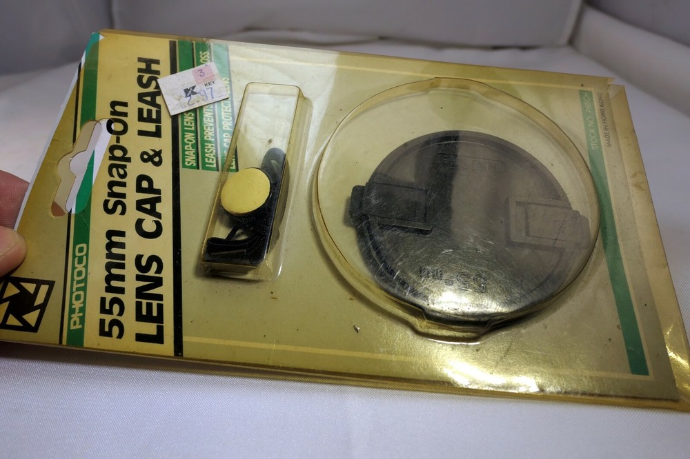 55mm Front Lens Cap snap on type with leach keeper string P55CH