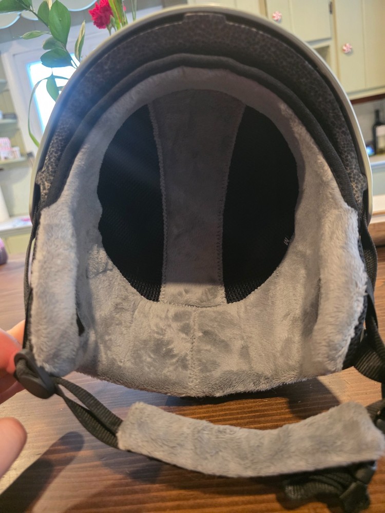 K2 Ski/board helmet size medium