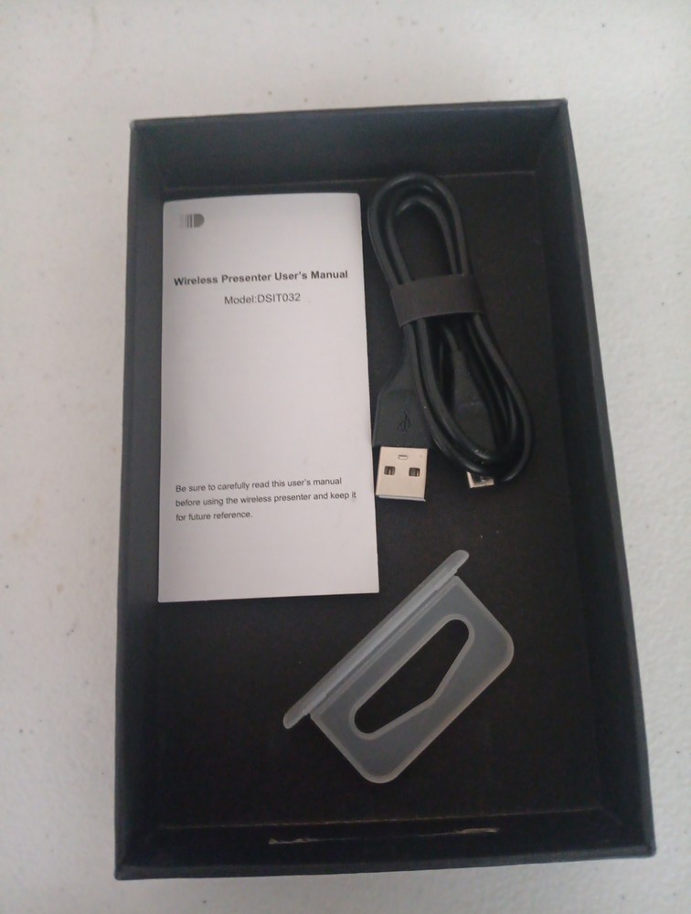 Doosl DSIT032 2.4GHz Wireless Presenter PowerPoint Open Box