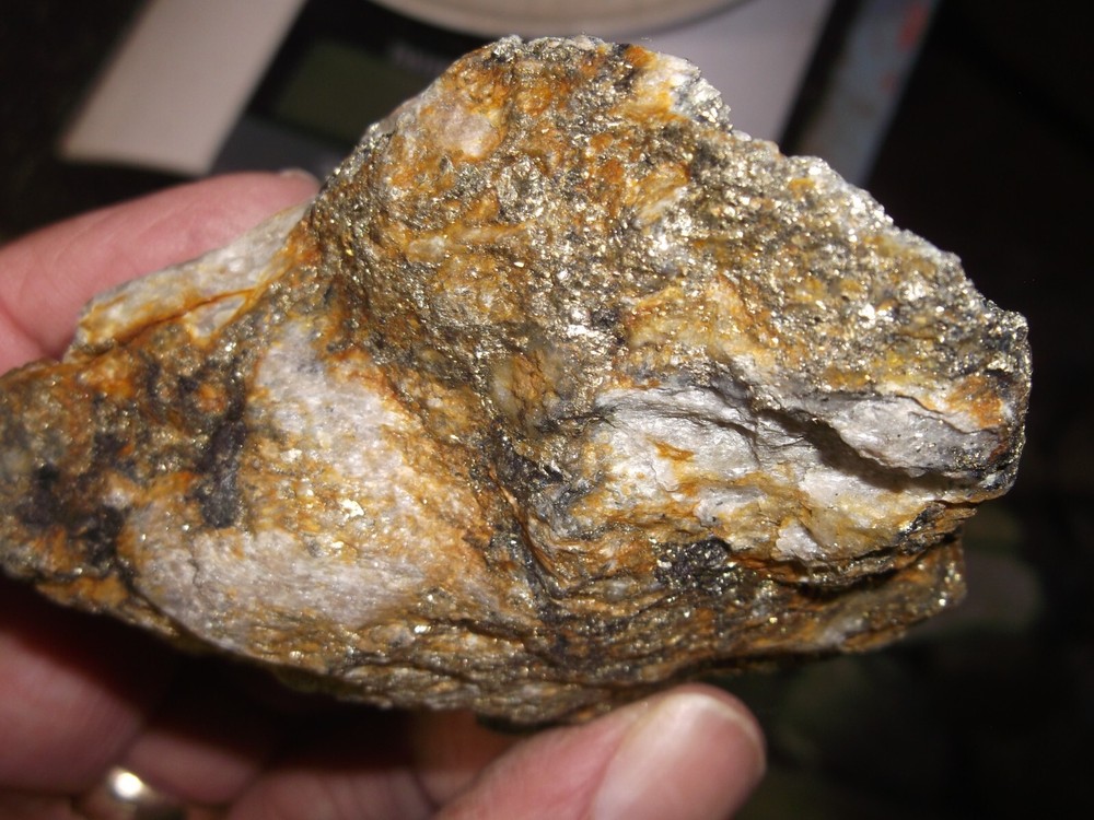gold silver copper ore, 234 grams samples ,ore high grade .