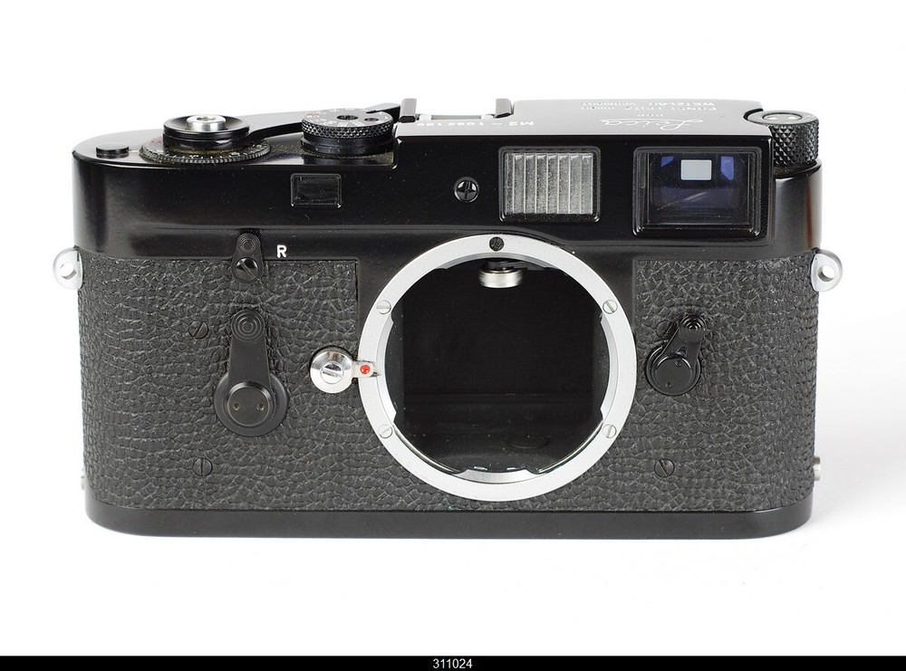 Leica M2 Black Paint  Repaint  Mint