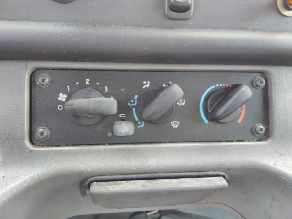 Replaces 2005 FREIGHTLINER M2 106 TEMPERATURE CONTROL ,  FL
