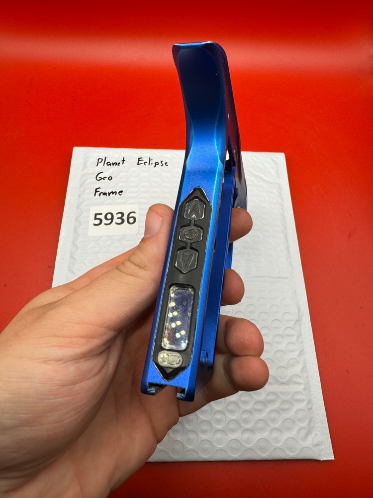 Planet Eclipse Geo Frame