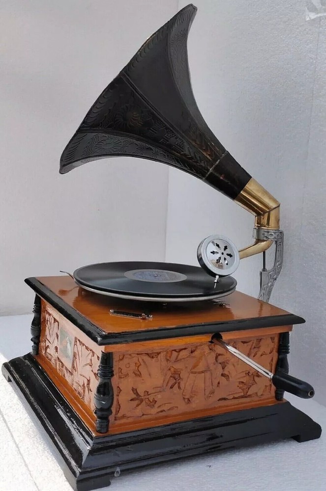 Antique player Phonograph Gramophone Fully Working Phonograph, win-up record