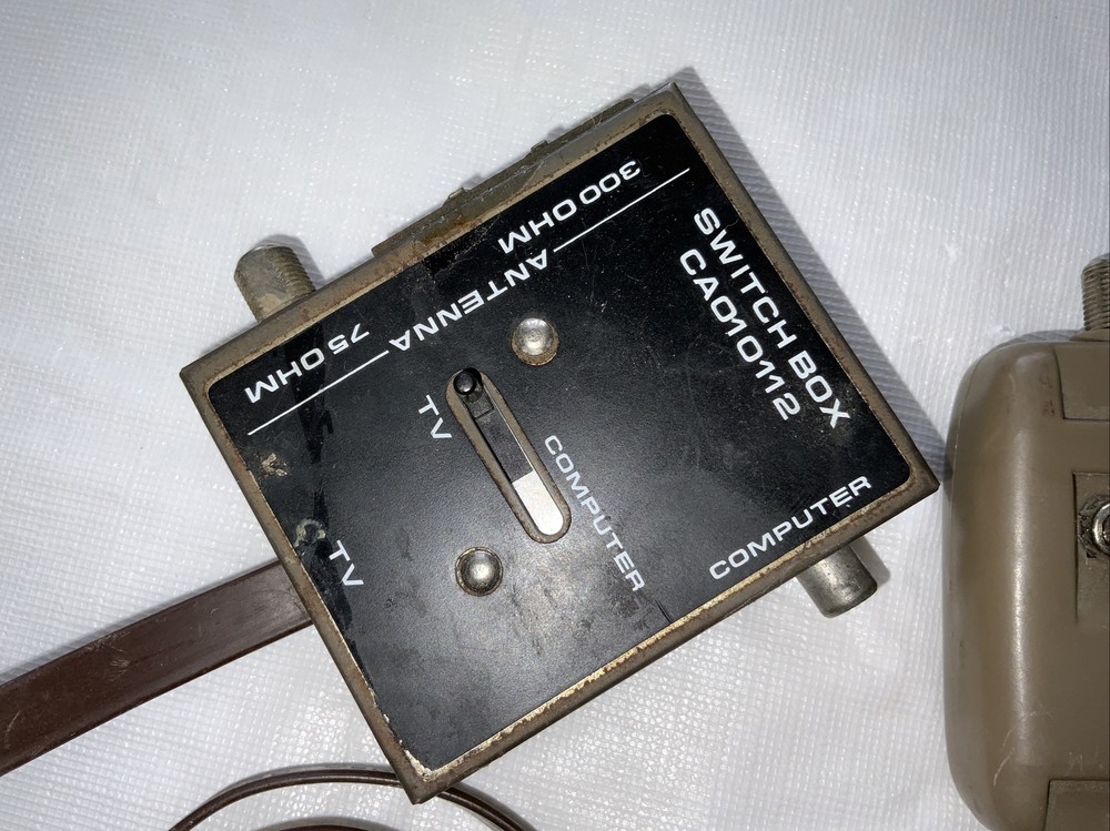 UHF/VHF/FM Band Separator Switch Box Ca010112 Video Command Lot Untested