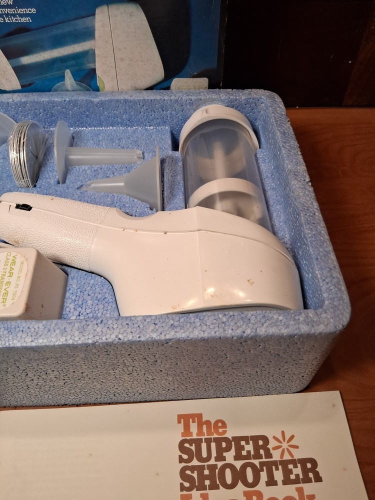 WearEver 70001 Super Shooter Electric Cookie Maker