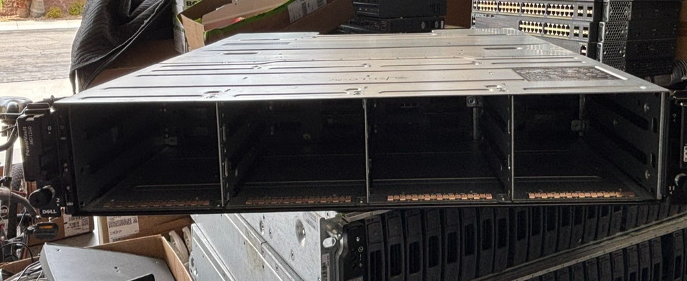 Dell PowerVault MD1200 E03J Storage W/ 2x 600W PSU + 2x MD12 Controller Module