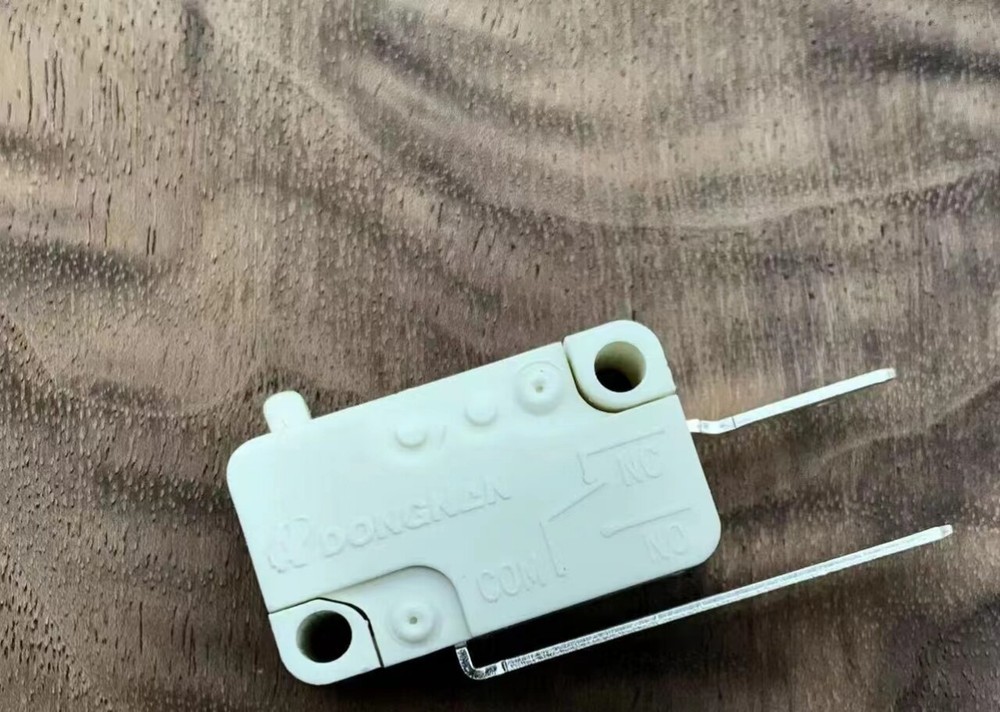 1pc DONGNAN high temperature resistant micro switch MS1-03D0-C050-02