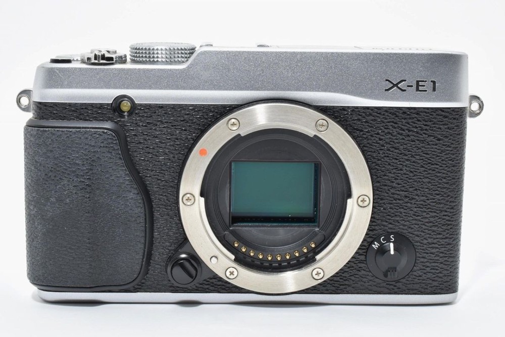 Fujifilm X-E1 Mirrorless Camera #2801321