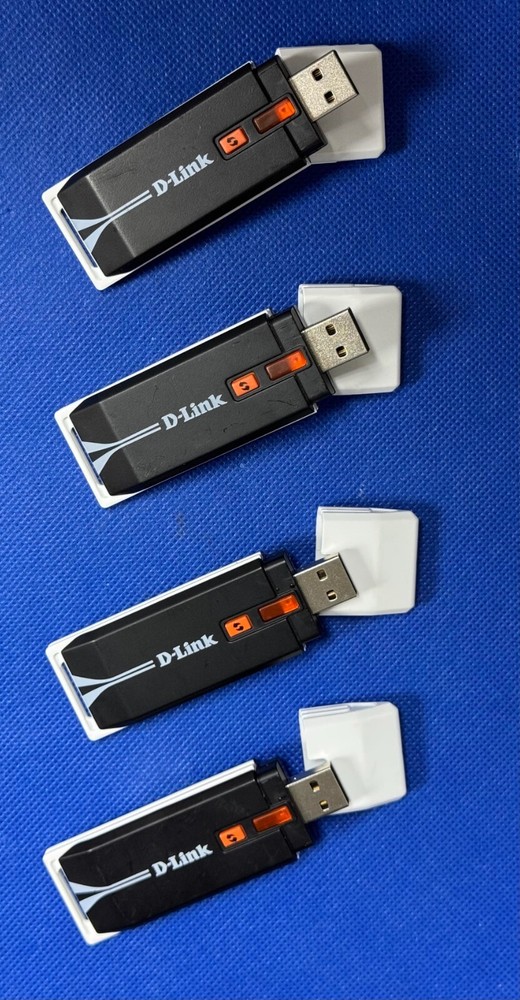 (1) D-Link DWA-140 RangeBooster Draft 802.11n Wireless USB Adapter