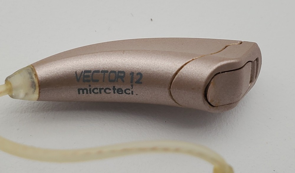 MICROTECH Hearing Aids Vector 12 BTE Pair Right & Left UNTESTED