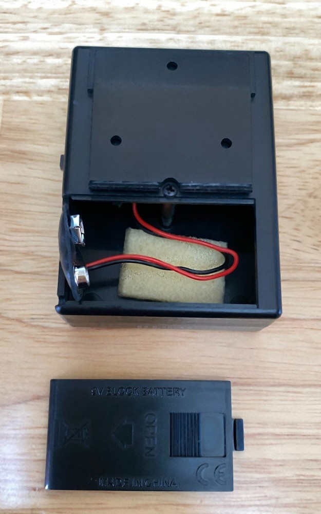 FENDER HELLO KITTY HEADPHONE AMP (Rare)