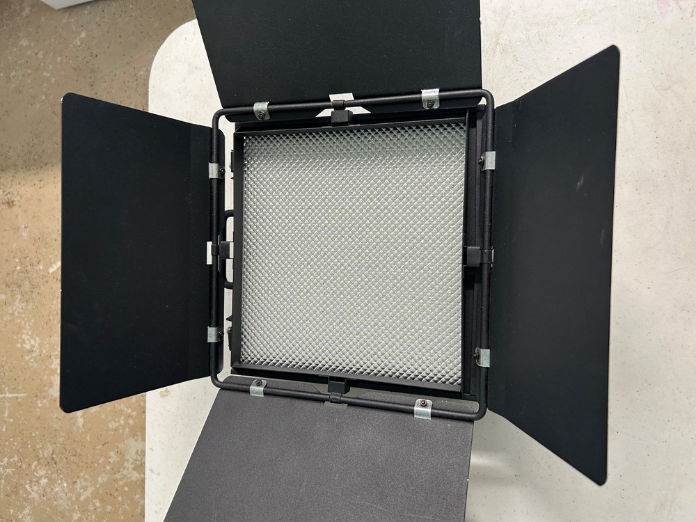 Cool Lights CL-LED600 Video Light Panel with Barn Doors