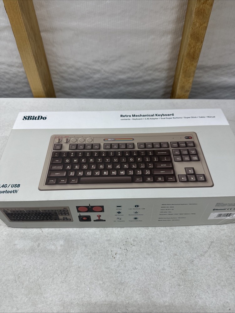 8Bitdo Retro Bluetooth Mechanical Gaming Keyboard, Programmable - C64 Edition