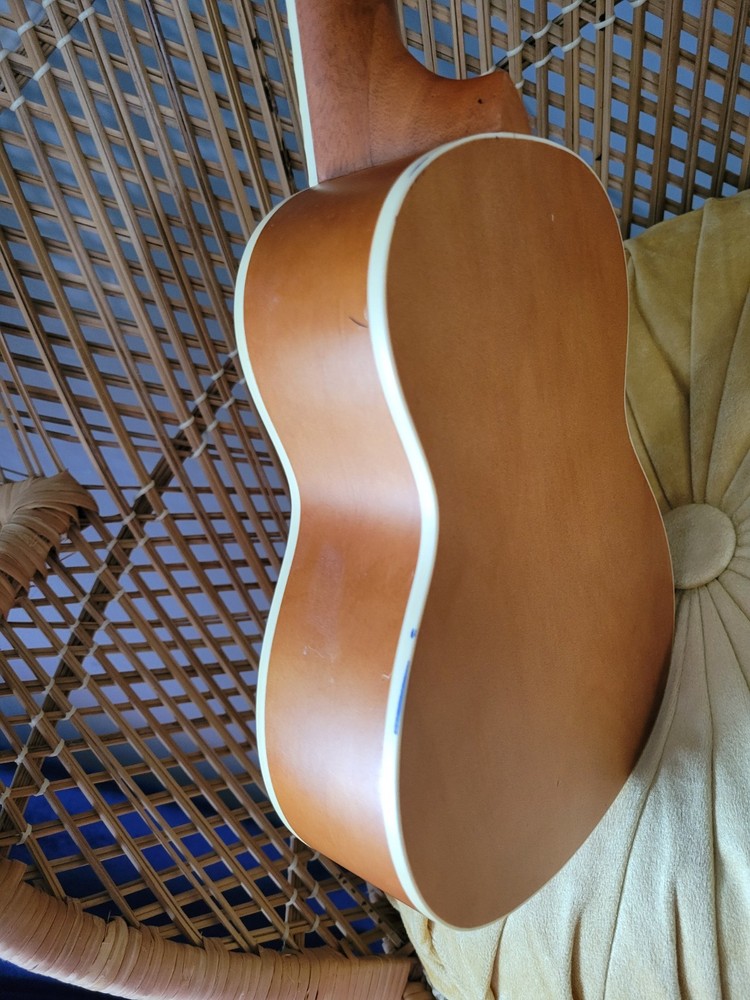 Mitchell Ukeleke MU40NT