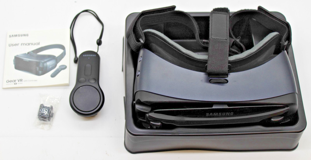 Samsung SM-R324 Gear VR W/Controller Powered by Oculus Open Box