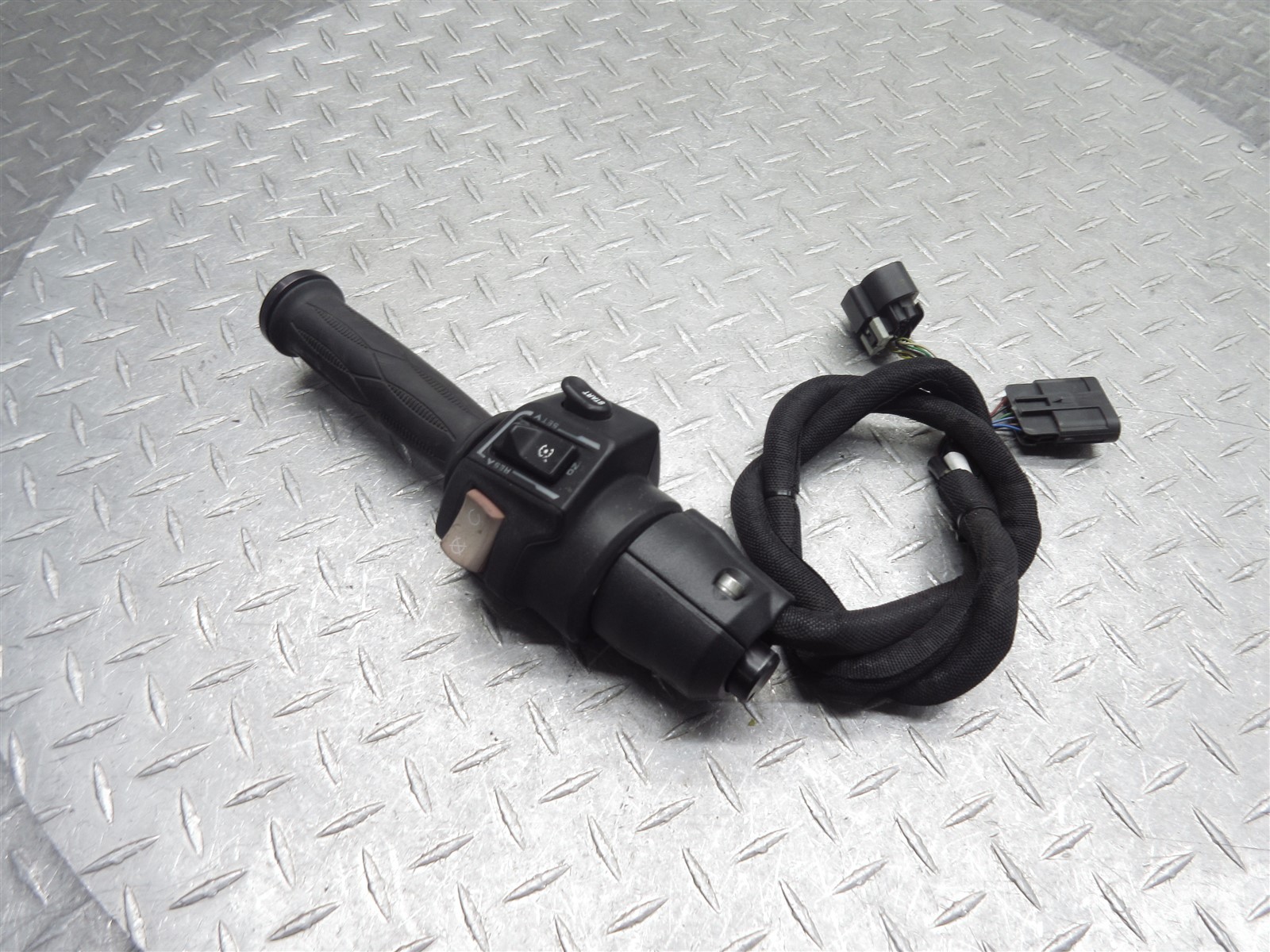 2020 20-24 Can-Am Spyder F3 Limited OEM Right Handlebar Control Switch Assy