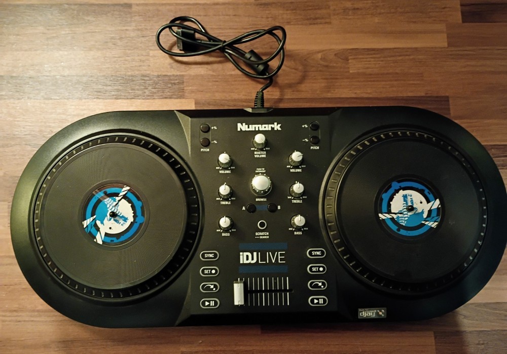 IDJ Live Numark Turntable Mixer, DJ, Controller, For iPhone, iPad or iPod Touch