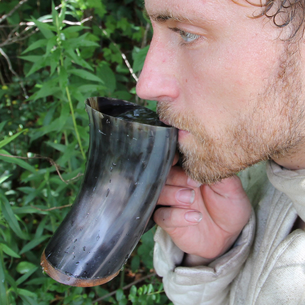 Natural Medieval Viking Dining Bovine Horn Beer Ale Drinking Cup Mug with Handle