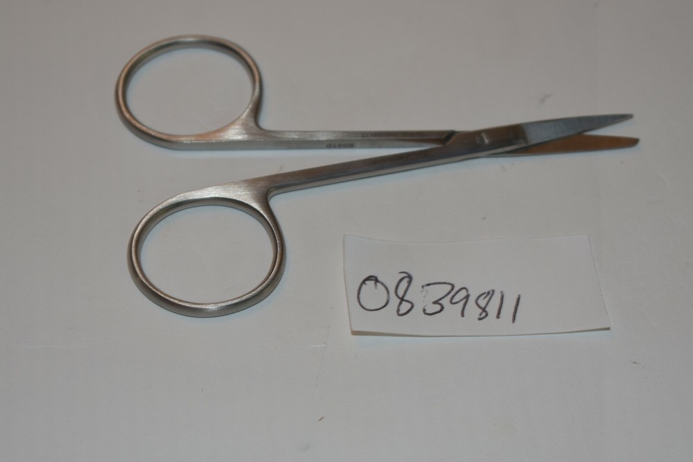 MDS 0839811 KONIG IRIS SCISSOR  STR  4 "   SHARP/BLUNT