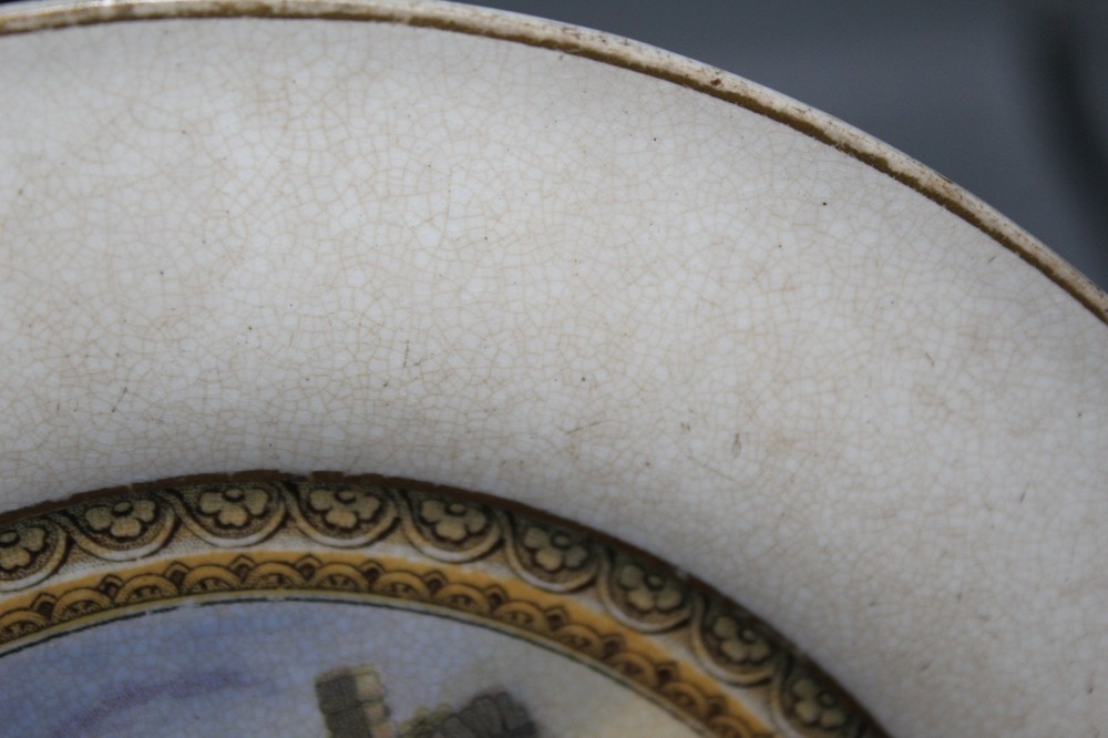 ANTIQUE PRATTWARE CATTLE & RUINS PLATE