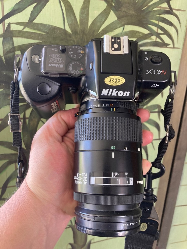 nikon decision master system N4004 AF Nikkor 35-135mm lense strap flash