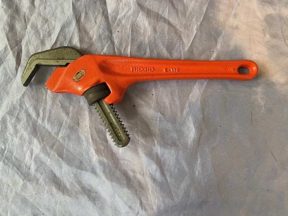 RIDGID 110 OFFSET HEX PIPE SMOOTH WRENCH - EXCELLENT CON