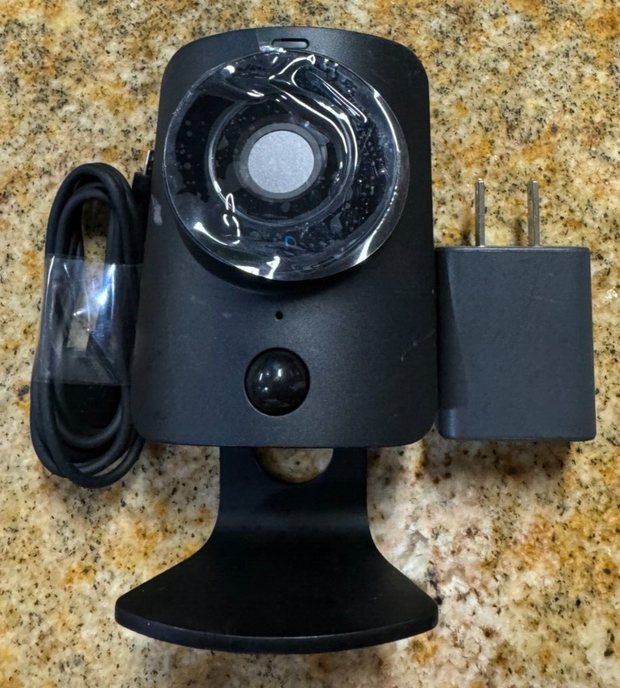 SimpliSafe HD Wired Indoor Security Camera with Built-in Privacy Shutter +AC