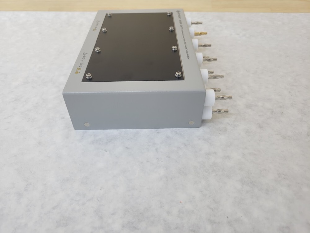 Keysight Technologies Universal Curve Tracer Test Adapter Socket Module F11