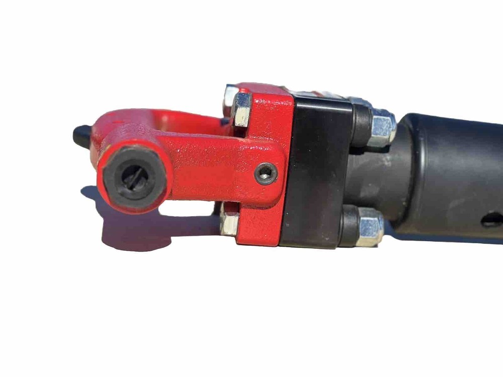 Universal Tools Ut8653 Chipping Hammer 3” Stroke