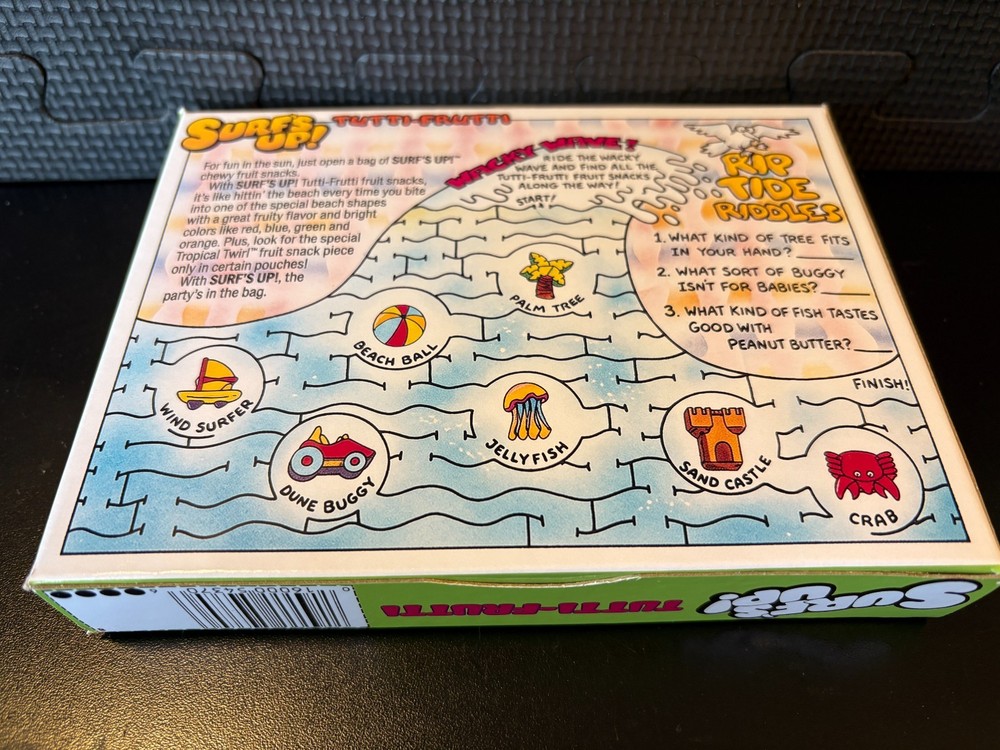 Surfs Up fruit snacks - Empty custom design display box