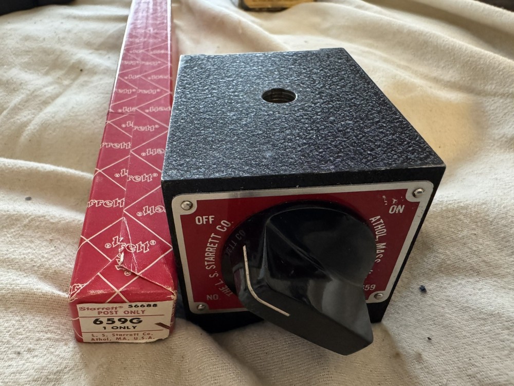 Starrett 659 Magnetic Base with Upright Rod, NEW