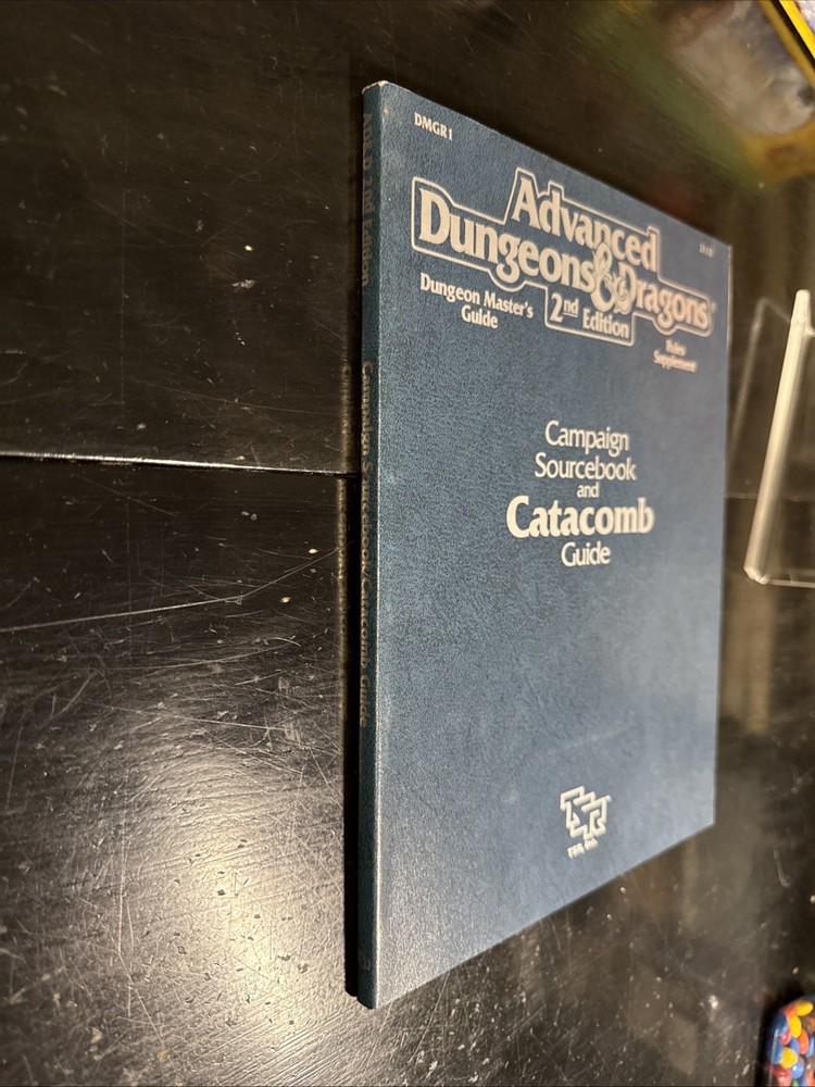 Advanced Dungeons & Dragons Campaign Sourcebook & Catacomb Guide WHI-27