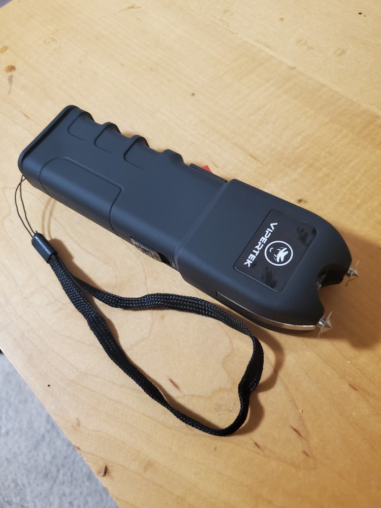 VIPERTEK Rechargeable Stun Gun w/ LED Light Self Defense
