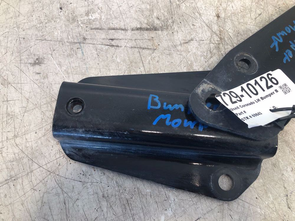 2019 Freightliner Coronado Bumper Brackets A2128332000 (729-10126)