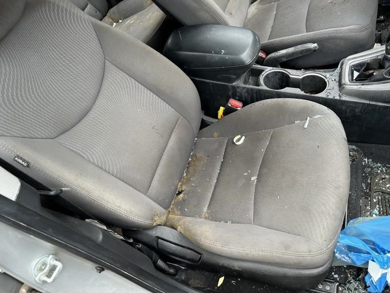 ELANTRA 2016 Keys/Latches/Locks 104591647