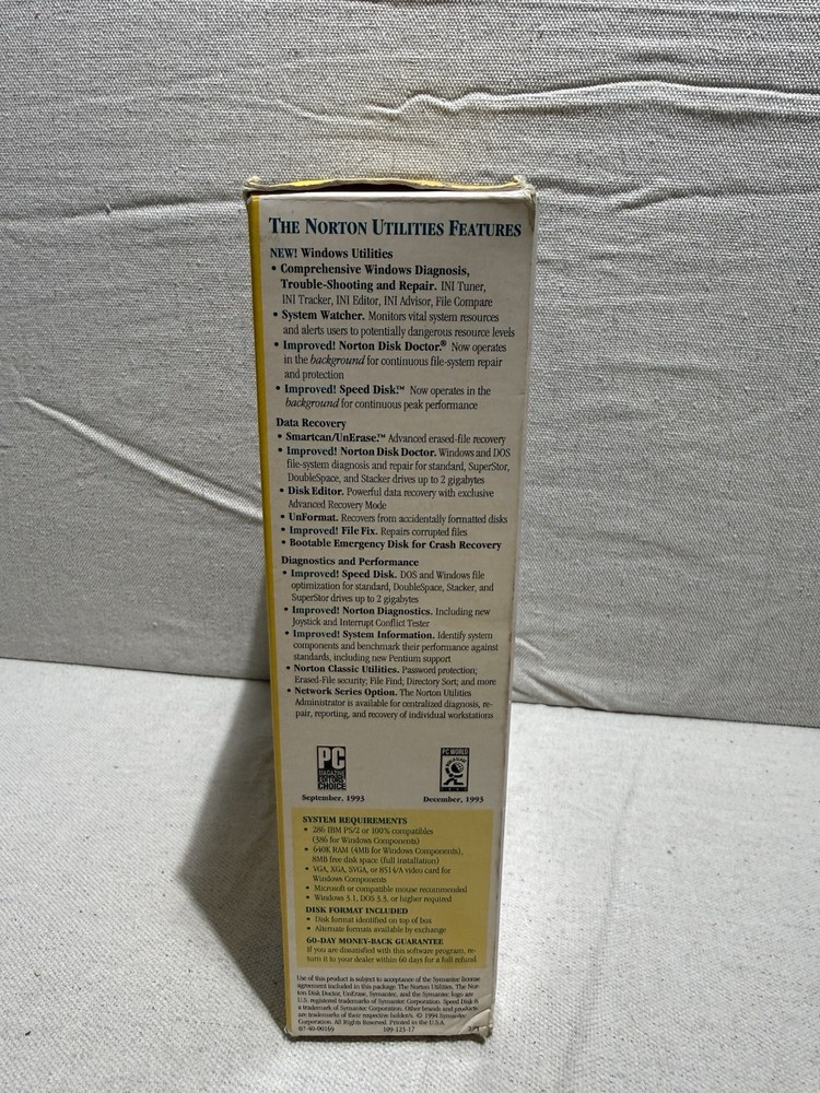 Symantec The Norton Utilities Version 8.0. 3.5" Floppy Windows DOS Complete