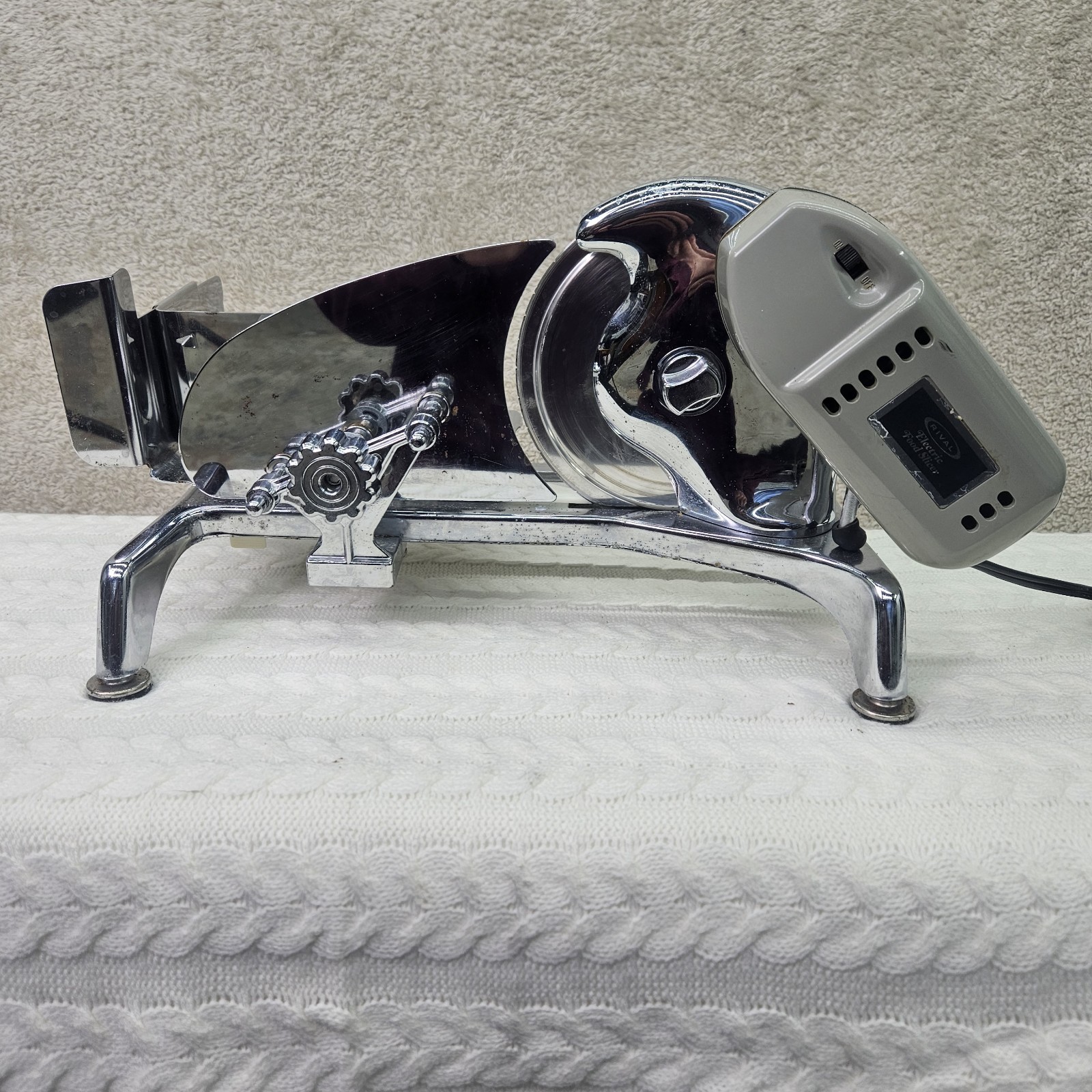 Rival Electric Food Slicer Model 1101E/4 Meat Cheese Deli Slicer Stainless VTG