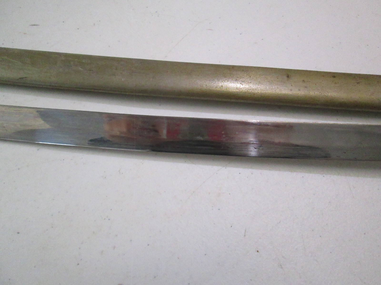 WWII JAPANESE OFFICERS PARADE SWORD WITH SCABBARD & FAMILY CREST MON LONG #L46